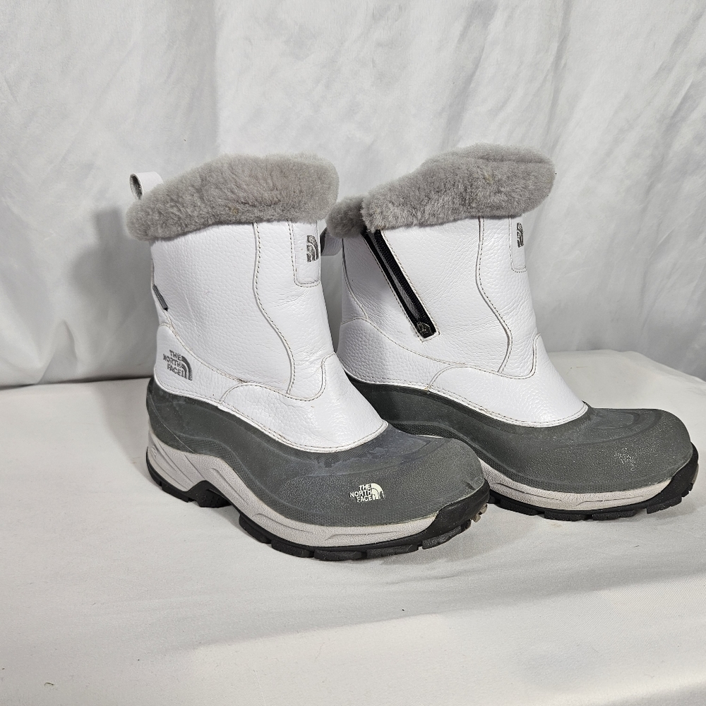 North Face Womens Winter Boots size 9